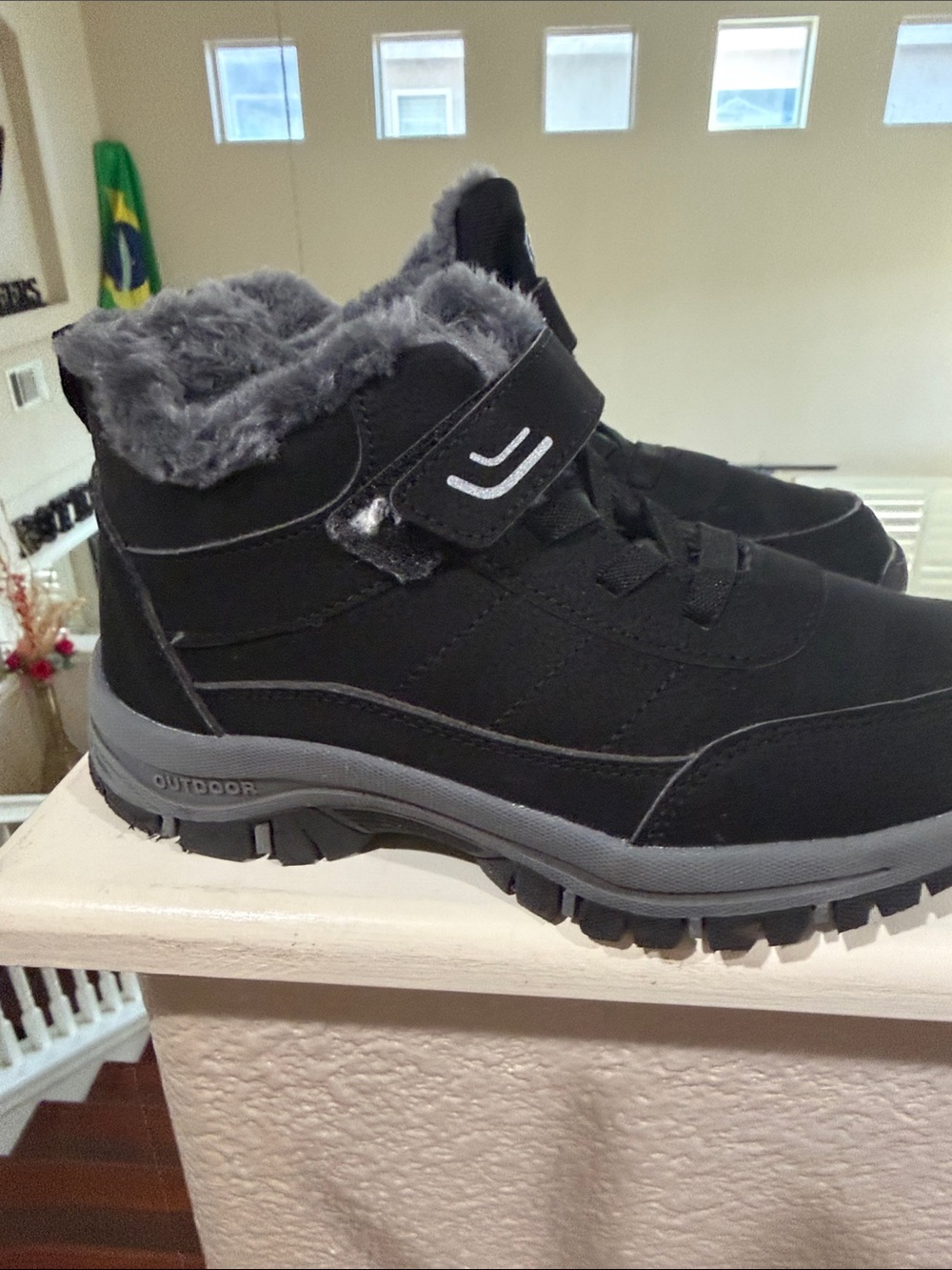 SHEIN Black Kids' Outdoor Rain & Snow Boots with Gray Fur Lining